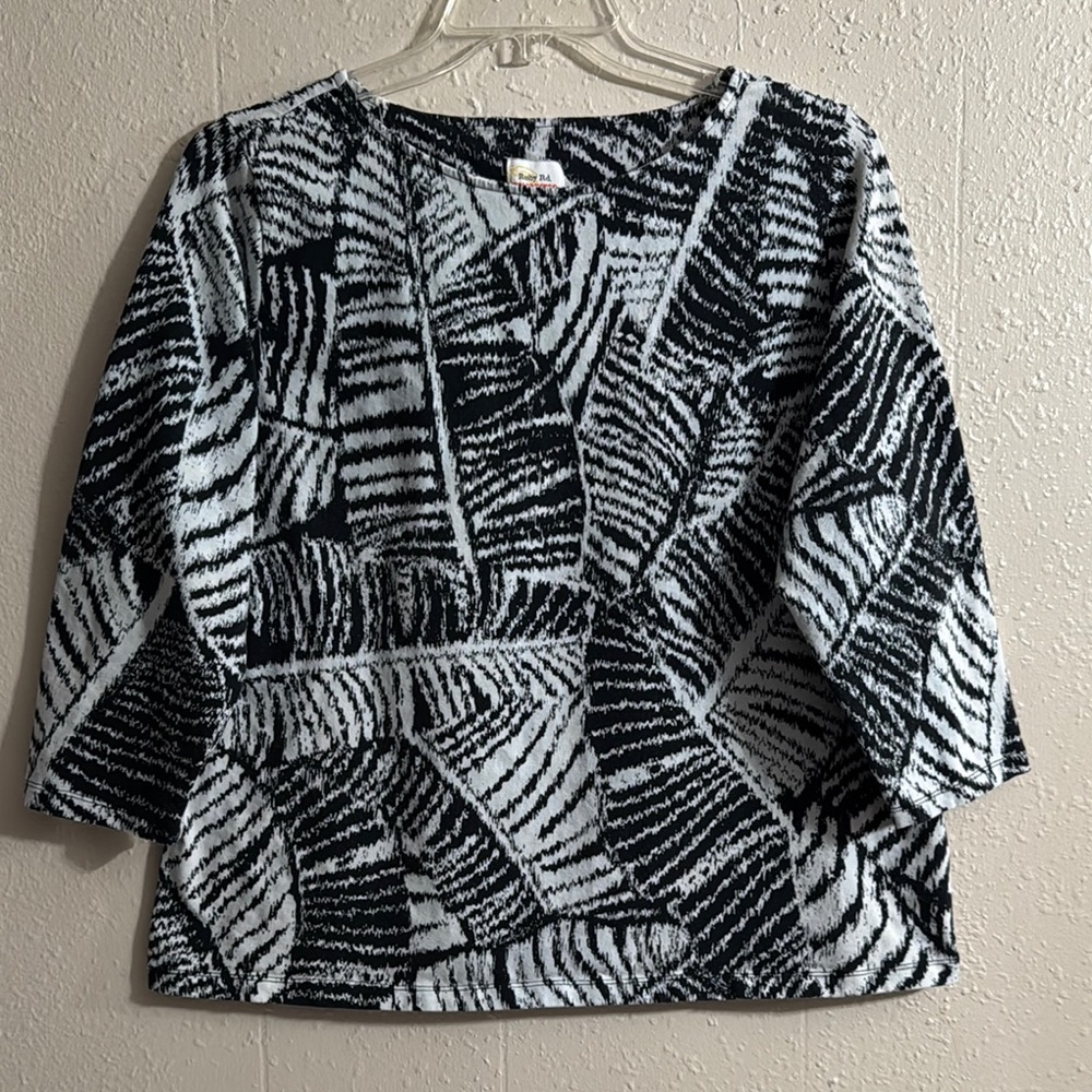 Ruby Rd. Black And White Patterned Top - image 1